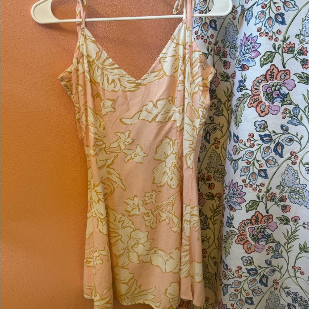 Billabong Pink and Gold Patterned Dress